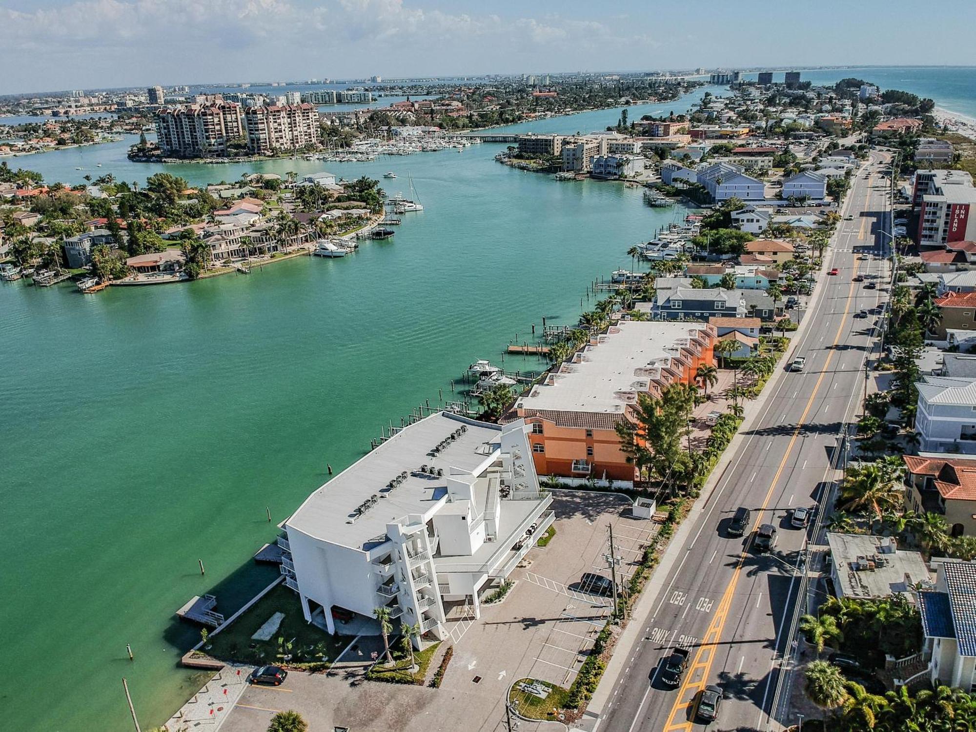 Oceana 202 West St. Pete Beach Exterior foto