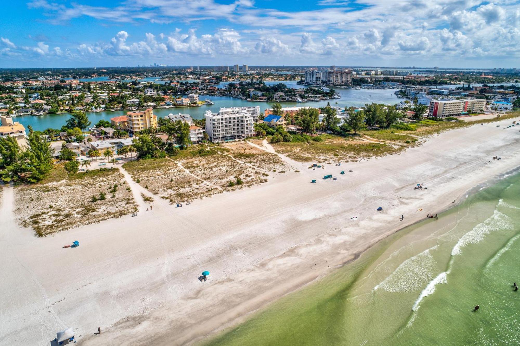 Oceana 202 West St. Pete Beach Exterior foto
