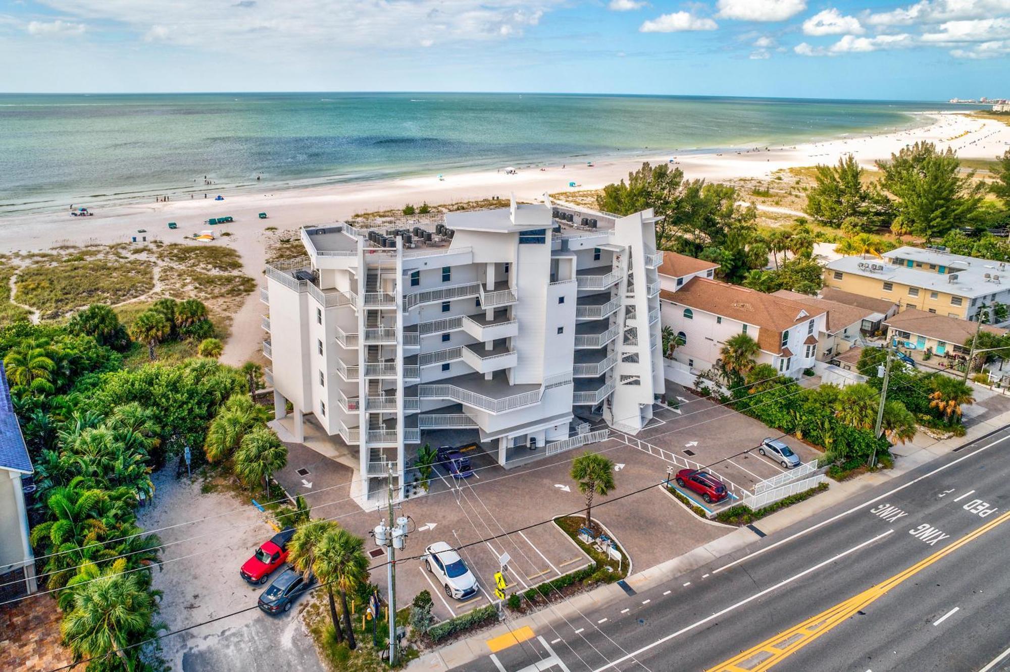 Oceana 202 West St. Pete Beach Exterior foto