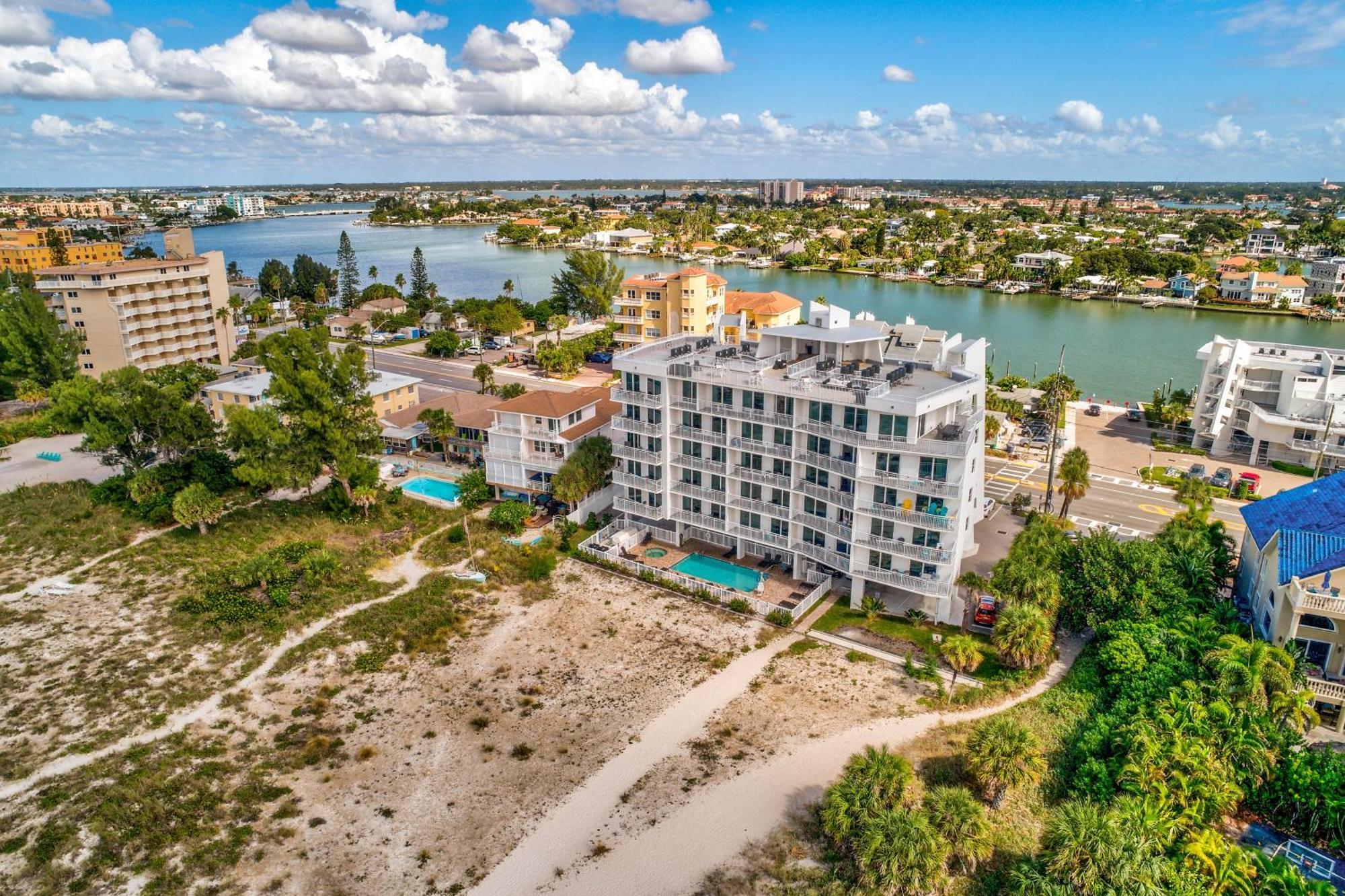 Oceana 202 West St. Pete Beach Exterior foto