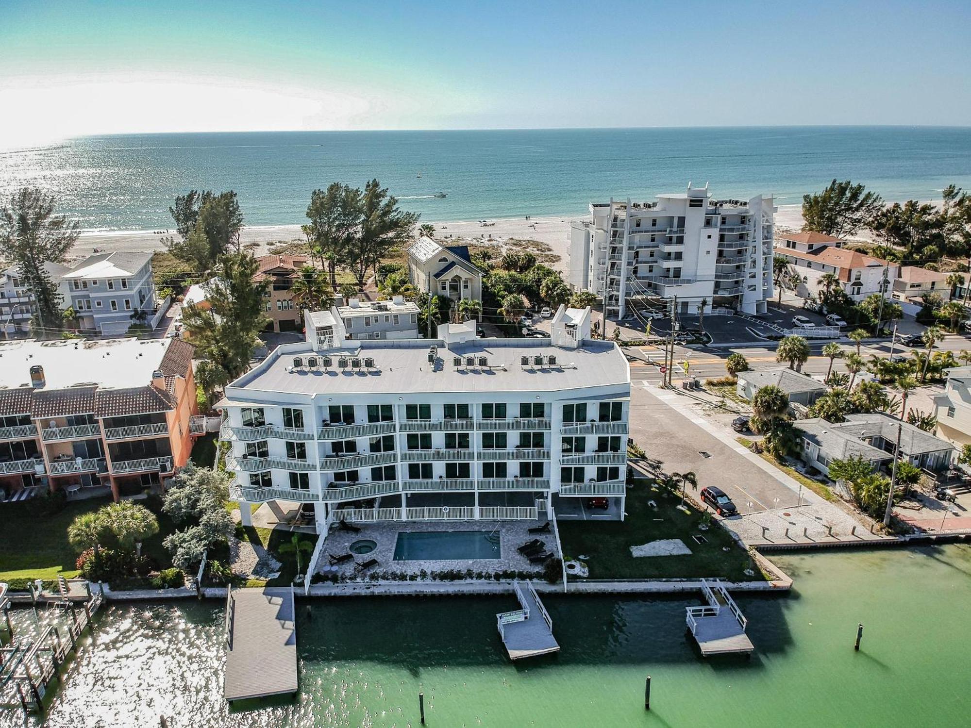 Oceana 202 West St. Pete Beach Exterior foto